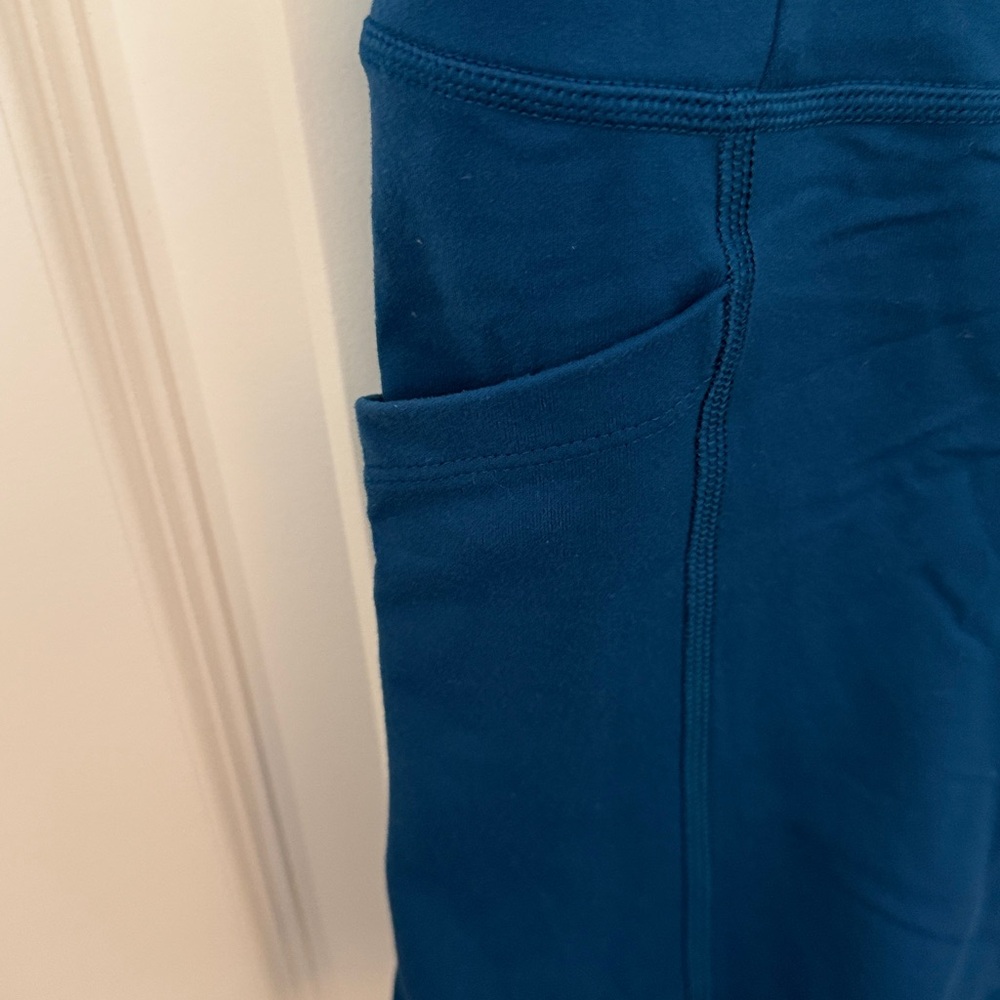 Oiselle Pocket Jogger 5.25” shorts 6 teal - Picture 4 of 5